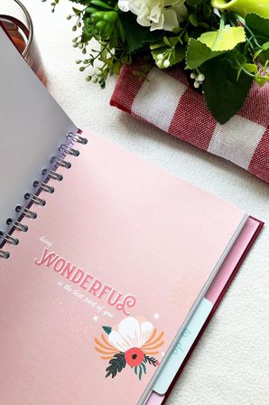 Victoria'S Journals Vj Planlayıcı Defter Gsp Ayraçlı 17X23Cm Haftalık 112 Sayfa + Todo 30 Sayfa + Noktalı 50 Sayfa 1285