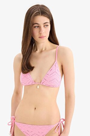 DeFacto Regular Fit Nakışlı Brode Üçgen Bikini Üstü-Fall in Love B6894AX25SMPN164