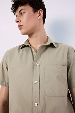 DeFacto Regular Fit Yazlık Polo Yaka Keten Görünümlü Kısa Kollu Gömlek D7551AX25SPKH404