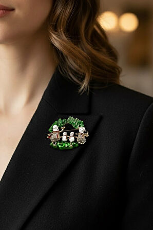 Kardan Adam Figürlü Zirkon Taşlı Broş – Gümüş – 3 cm Şık Aksesuar