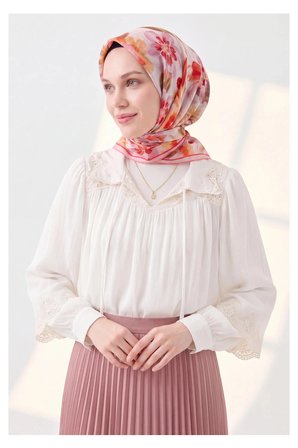 Soft Eşarp Fleur Pembe