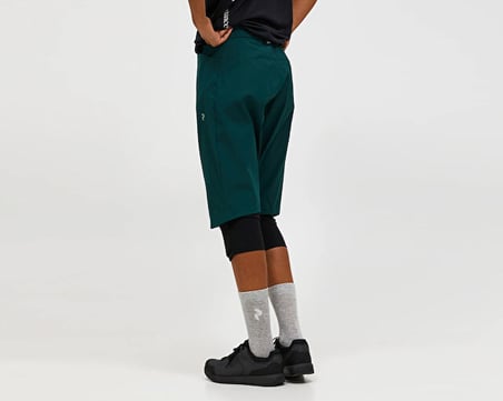 Peak Performance W ICONIQ MTB SHORTS Kadın Günlük Şort G80706030T Yeşil