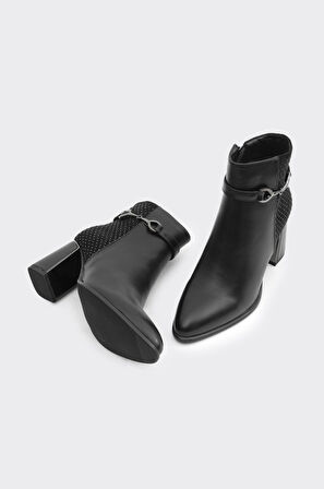 Kalın Topuklu Fermuarlı Taş Aksesuarlı Kadın Bot