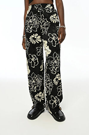 KADIN RAHAT KALIP BELİ LASTİKLİ ÇİÇEK DESENLİ JAKARLI PANTOLON