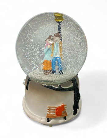 10 cm Müzikli Işıklı Romantik Aşıklar Kar Küresi 7076