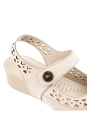 Muya Terra 31130-045 Anatomik Taban Kadın Sandalet Full Krem 36-40 