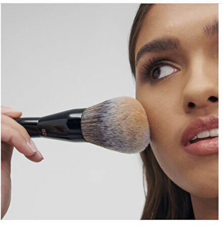 SEPHORA COLLECTION Pro Brush - Bronzlaştırıcı Fırçası #80