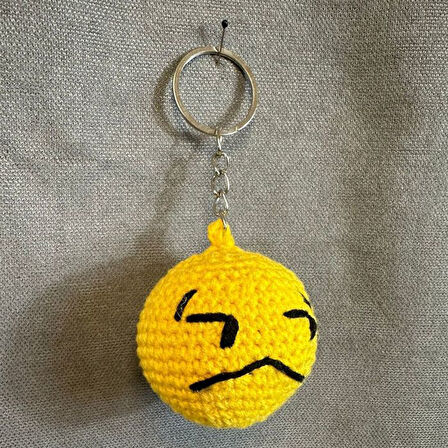 Uretti - Tuğba 9352 1259 El Yapımı Örgü Endişeli Yüz Emoji Model Anahtarlık
