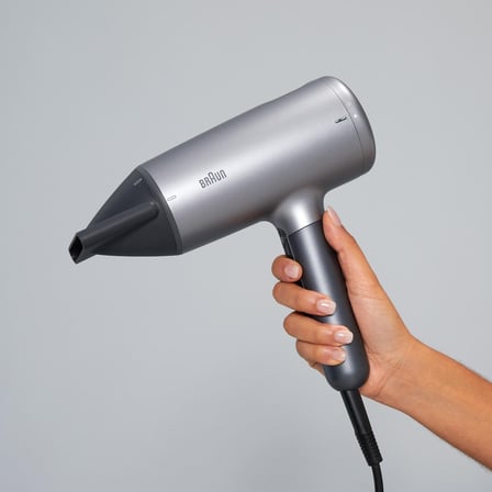  Braun BRHD435E Hd4.3 Iontec Difüzörlü Saç Kurutma Makinesi, 3 Başlıklı, 2200W