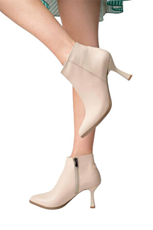 Topuklu Fermuarlı Kadın Bot (8 Cm) BEJ