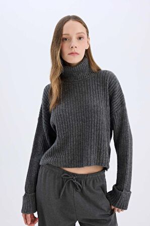 DeFacto Oversize Geniş Kalıp Balıkçı Yaka Triko Kazak L0986AZ24CWAR192