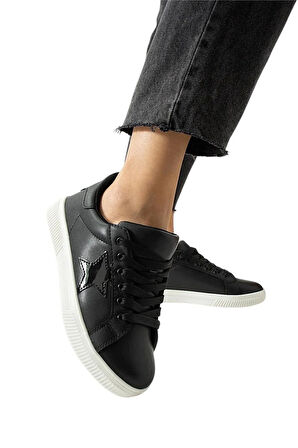Yıldızlı Spor Kadın Sneaker Ayakkabı SİYAH - BEYAZ