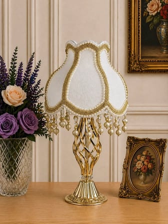 Ekru Kadife Kaplı Gold İşlemeli Şık Başlık Burgulu Gold Metal Ayaklı Klasik Model Abajur 55x25cm
