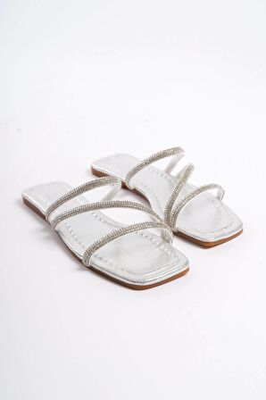 İrene  Taşlı 3 Bantlı Düz Topuk Kapitoneli Gümüş Kadın Terlik