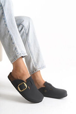 Kadın Mantar Taban Kışlık Önü Kapalı Keçe Modeli Sabo Günlük Rahat Siyah Ev Terliği 1 Beden Büyük Tercih Ediniz.