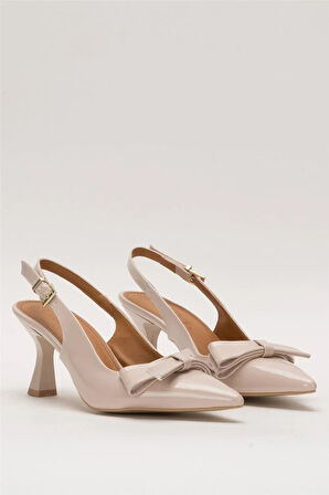 Kadın Fiyonk Tokalı Sivri Burun Arkası Açık 8 Cm Topuklu Ayakkabı BEJ