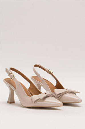 Kadın Fiyonk Tokalı Sivri Burun Arkası Açık 8 Cm Topuklu Ayakkabı BEJ