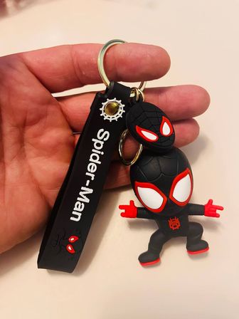 Spider-Man 3D Silikon Anahtarlık – Marvel Örümcek Adam Çanta & Araba Süsü
