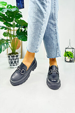 Günlük Kadın Loafer V Tokalı Kalın Topuklu Tırtıklı Tabanlı Oval Burunlu Makosen Ayakkabı 7455 - 745