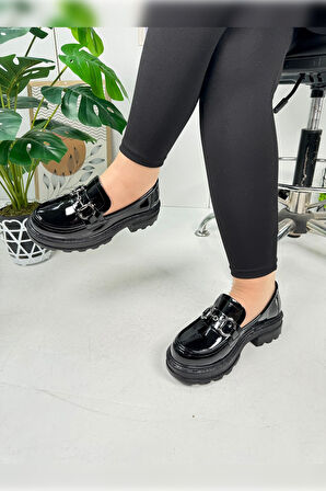 Günlük Kadın Loafer V Tokalı Kalın Topuklu Tırtıklı Tabanlı Oval Burunlu Makosen Ayakkabı 7455 - 745