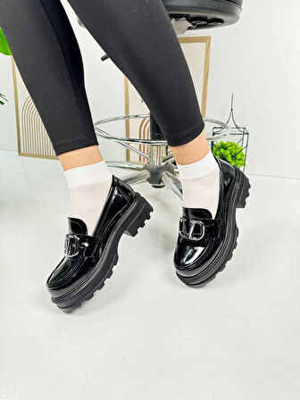 Günlük Kadın Loafer V Tokalı Kalın Topuklu Tırtıklı Tabanlı Oval Burunlu Makosen Ayakkabı 7455 - 745