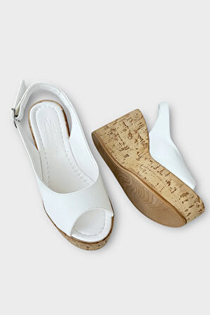 Yandan Tokalı Önü Açık Dolgu Taban Sandalet Ayakkabı  BEYAZ