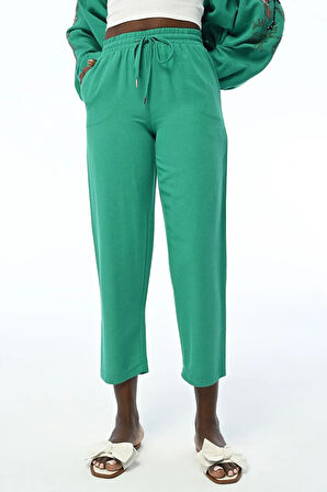 KADIN RAHAT KALIP BELİ LASTİKLİ DÜZ RENK PANTOLON