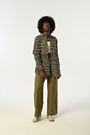 KADIN DESENLİ OVERSİZE GÖMLEK