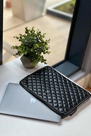 Macbook Çantası / Kapitone Baskılı Hakiki Deri - 13" Ve 13.3" Uyumludur
