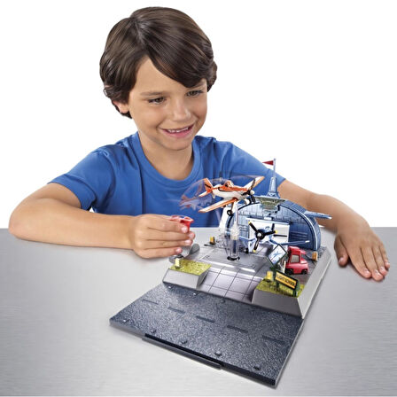 Orijinal Lisanslı Disney Planes Kaptan Riley Uçuş Okulu Oyuncak Seti Action Shifters BFM39