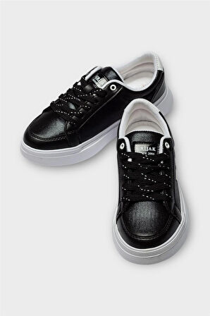 Kadın Yıldız Detay Şık Günlük Spor Sneaker Ayakkabı SİYAH - BEYAZ