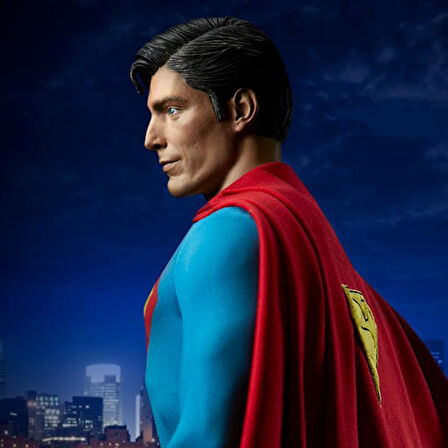 Superman: The Movie Premium Format Figure 300759