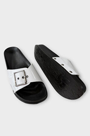 Kadın Günlük Terlik Tokalı Şık Ortopedik Yazlık Ev Plaj Tatil İş Terliği BEYAZ