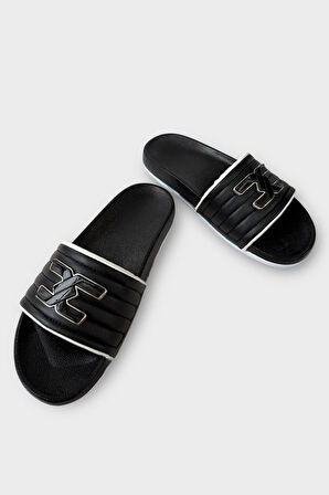 Kadın Günlük Terlik Tokalı Şık Yazlık Ev Plaj Tatil İş Terliği SİYAH - BEYAZ