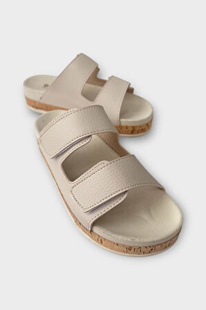 Kadın Günlük Terlik Kalın Taban Çift Bant Cırtlı Rahat Şık Yazlık Ev Plaj Tatil Terliği BEJ