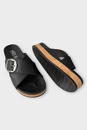 Kadın Günlük Terlik Kalın Taban Tokalı Çapraz Rahat Şık Yazlık Ev Plaj Tatil Terliği SİYAH