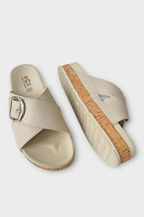 Kadın Günlük Terlik Kalın Taban Tokalı Çapraz Rahat Şık Yazlık Ev Plaj Tatil Terliği BEJ