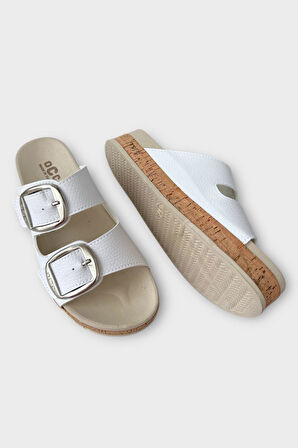 Kadın Günlük Terlik Kalın Taban Tokalı Çift Bantlı Rahat Şık Yazlık Ev Plaj Tatil Terliği BEYAZ