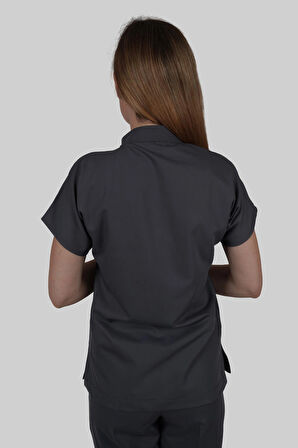 FÜME LİKRALI HAKİM YAKA HEMŞİRE DOKTOR FORMASI (TEK ÜST) LİKRALI HAKİM YAKA SCRUBS (TEK ÜST)