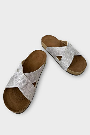 Kadın Günlük Terlik Çapraz Şık Ortopedik Yazlık Ev Plaj Tatil Terliği GÜMÜŞ