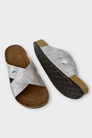 Kadın Günlük Terlik Çapraz Şık Ortopedik Yazlık Ev Plaj Tatil Terliği GÜMÜŞ