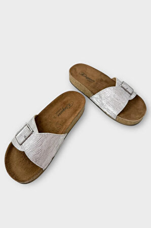 Kadın Günlük Terlik Ayarlanabililr Tokalı Şık Ortopedik Yazlık Ev Plaj Tatil Terliği GÜMÜŞ