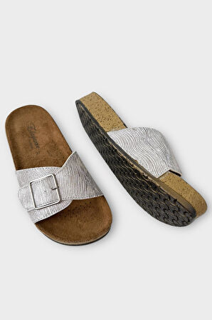 Kadın Günlük Terlik Ayarlanabililr Tokalı Şık Ortopedik Yazlık Ev Plaj Tatil Terliği GÜMÜŞ