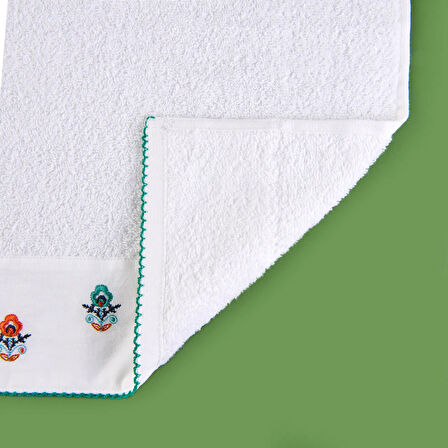 Soft Urban Delight Nakışlı Yüz Havlusu - Ekru - 50x90 cm