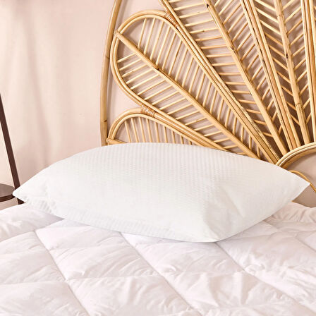 Soft Minik Kapitoneli Sıvı Geçirmez Yastık Alezi - Beyaz - 50x70 cm