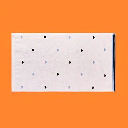 Soft Kalp Nakışlı El Havlusu - Ekru / Siyah - 30x50 cm