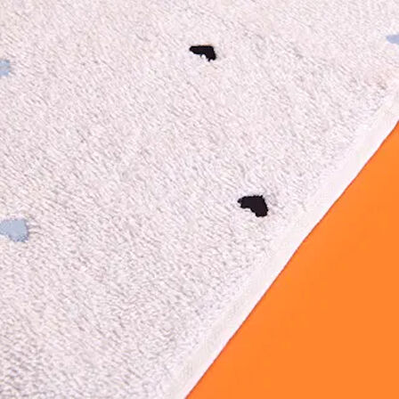 Soft Kalp Nakışlı El Havlusu - Ekru / Siyah - 30x50 cm