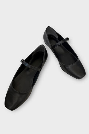 Kadın Kemer Detay Babet Ayakkabı SİYAH