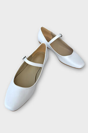 Kadın Kemer Detay Babet Ayakkabı BEYAZ