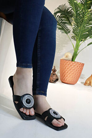 Sermoda Düz Tabanlı Broş Slikon Taşlı Kadın Yazlık Terlik  NW Siyah